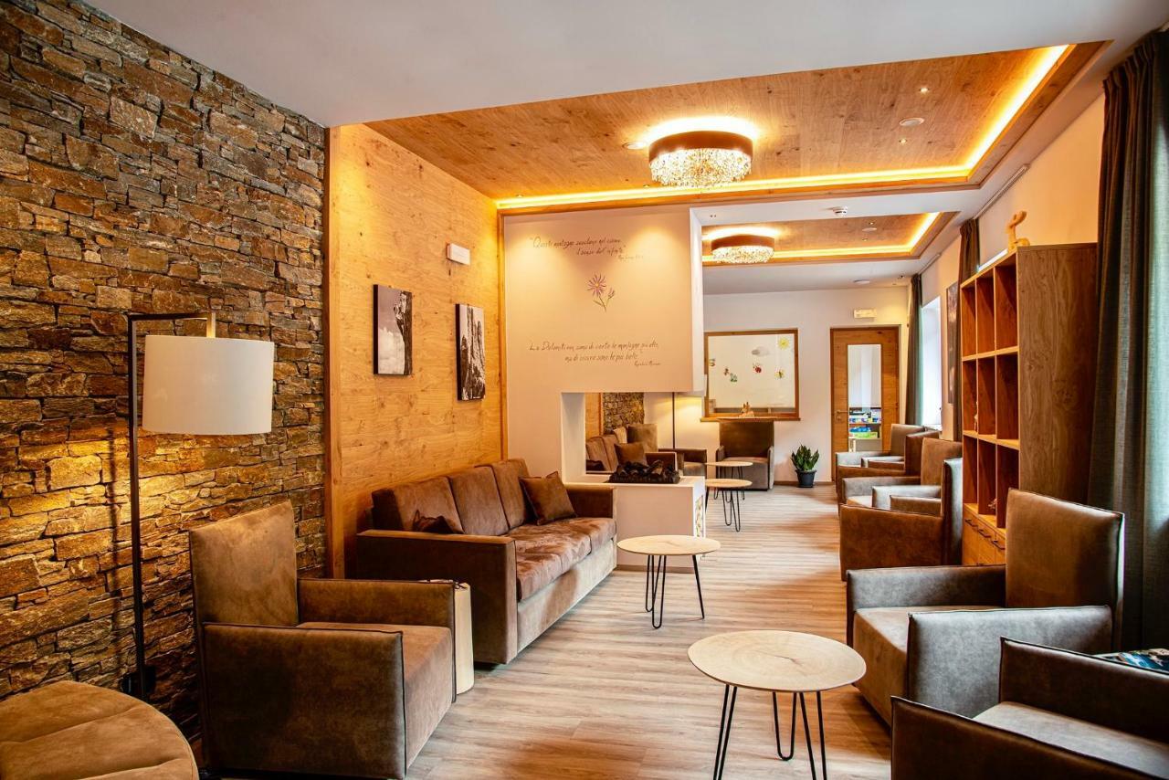 Chalet Aster Moena Esterno foto